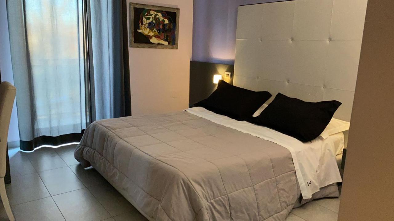 Victoria Hotel โปมิญาโน ดาร์โก ภายนอก รูปภาพ