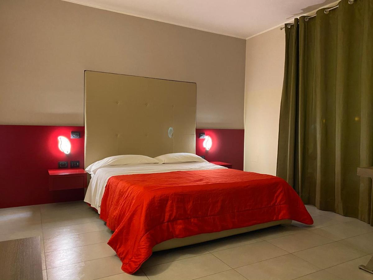 Victoria Hotel โปมิญาโน ดาร์โก ภายนอก รูปภาพ