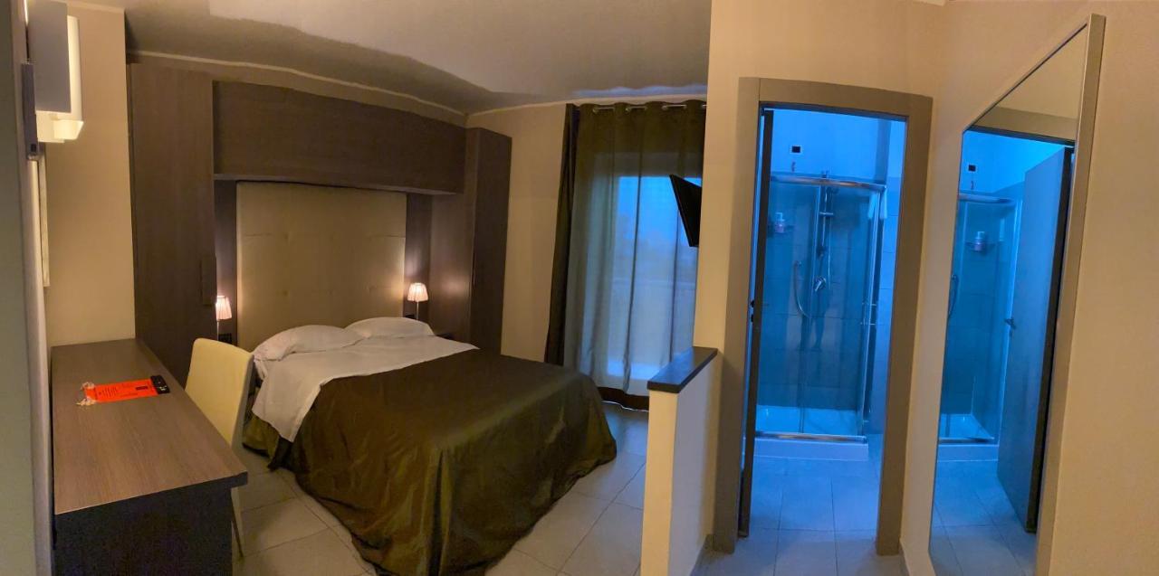 Victoria Hotel โปมิญาโน ดาร์โก ภายนอก รูปภาพ